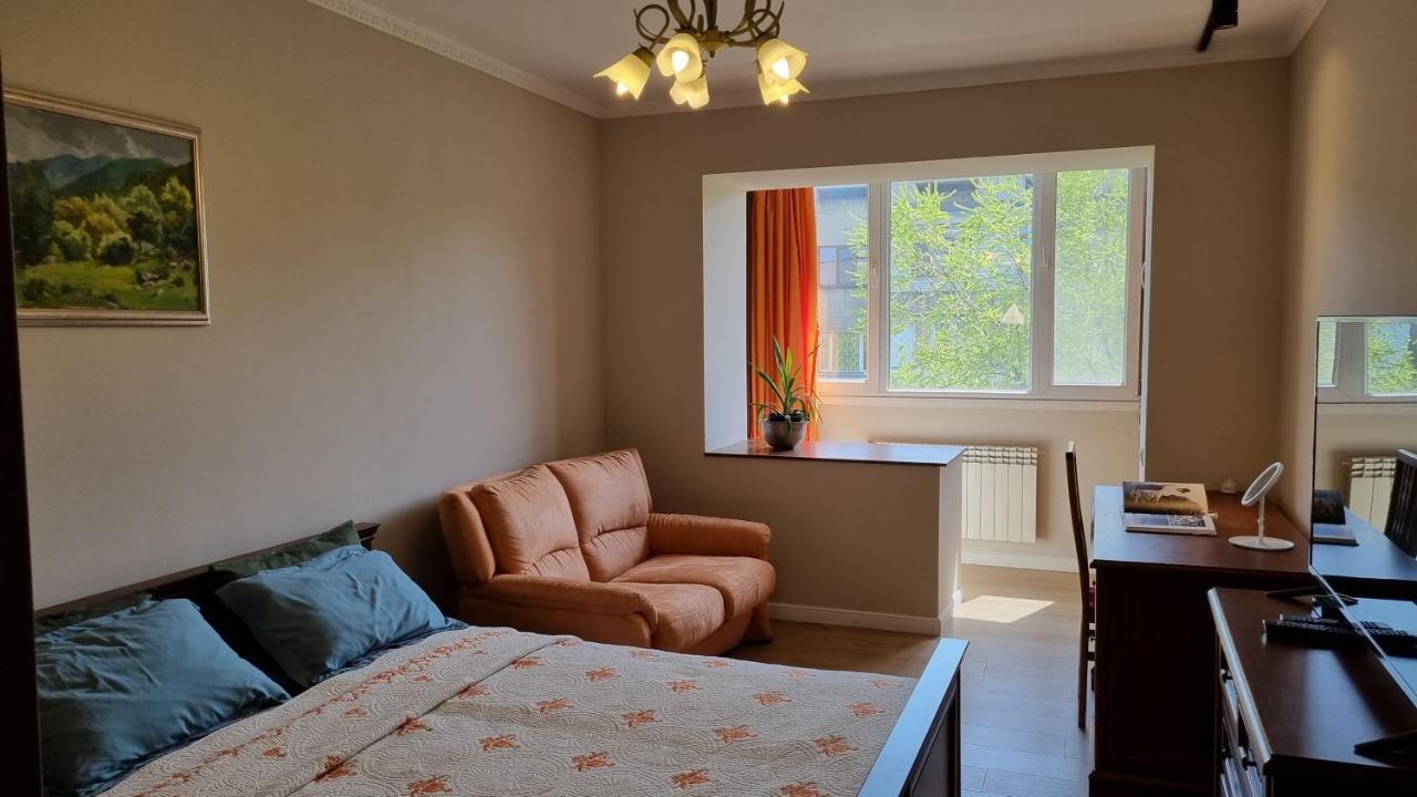 Almaty Apartment 76 Luaran gambar